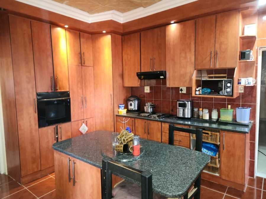 4 Bedroom Property for Sale in Rustenburg North North West